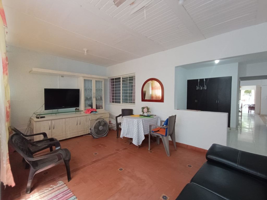 CASA EN VENTA PARA INVERSION AL NORTE DE CALI BARRIO PRADOS DEL NORTE