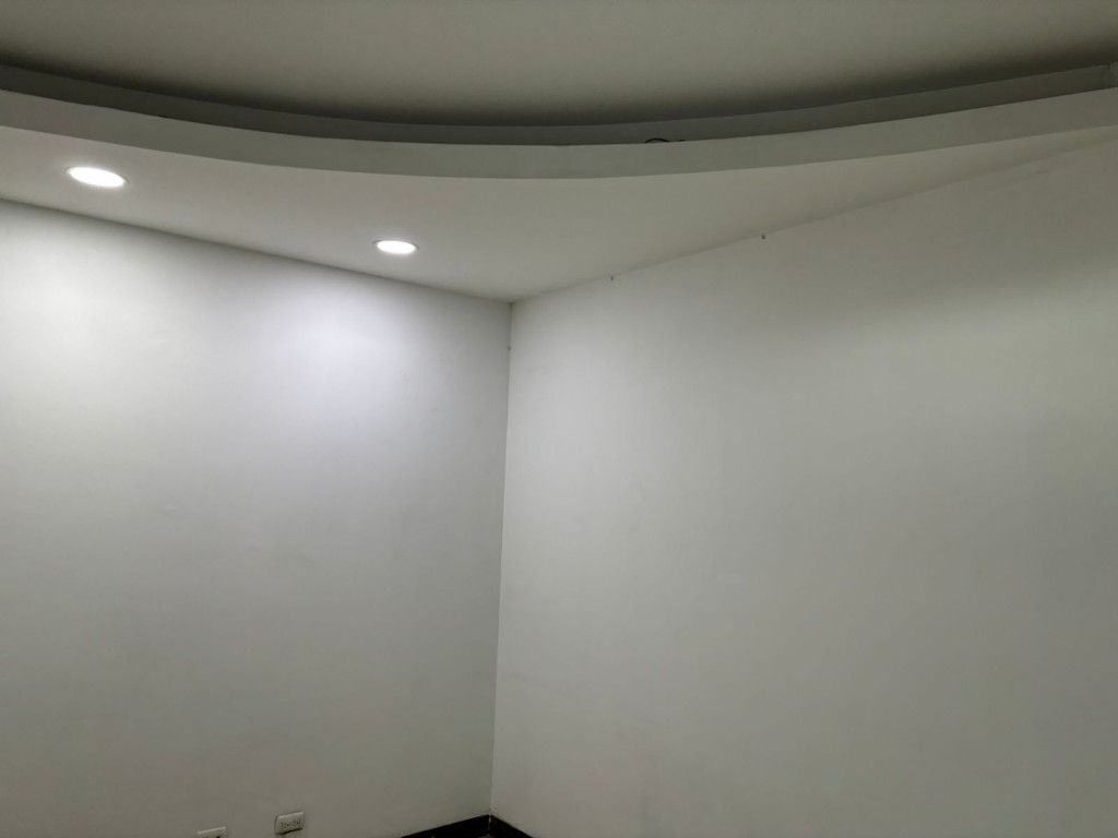 Arriendo local comercial en centro comercial la Fontana