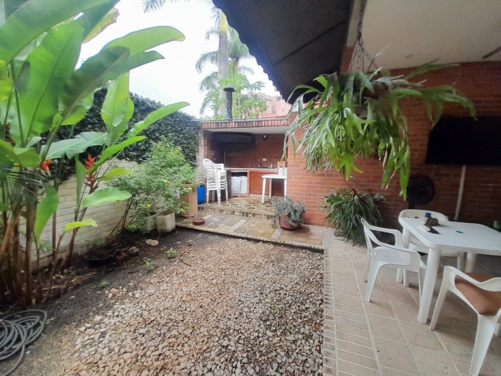 Vendo casa  en ciudad jardin