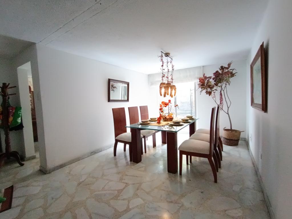 VENDO CASA EN BOSQUE DEL LIMONAR-CALI