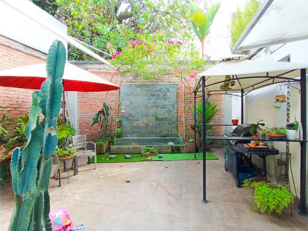 VENDO CASA EN BOSQUE DEL LIMONAR-CALI