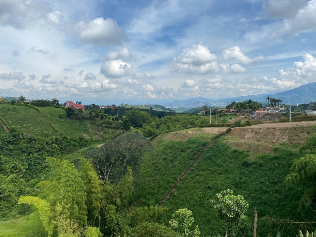 Vendo lote en Pereira