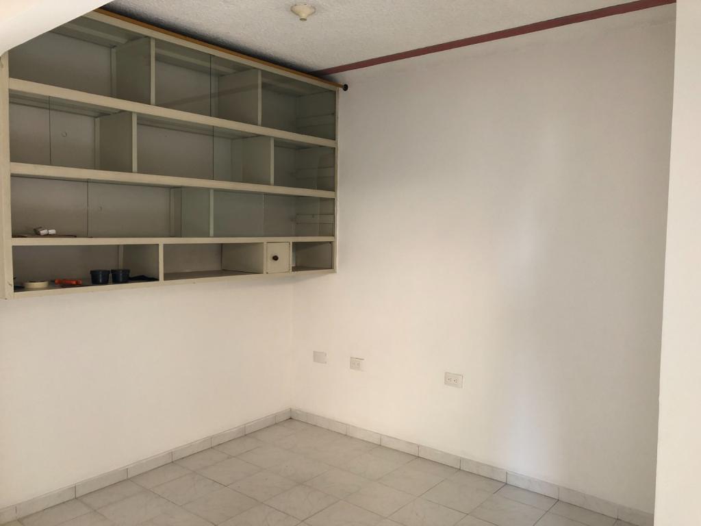 VENDO CASA BARRIO LAS GRANJAS-CALI