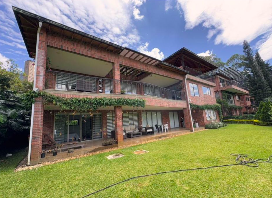 venta casa poblado sector cola del zorro medellin
