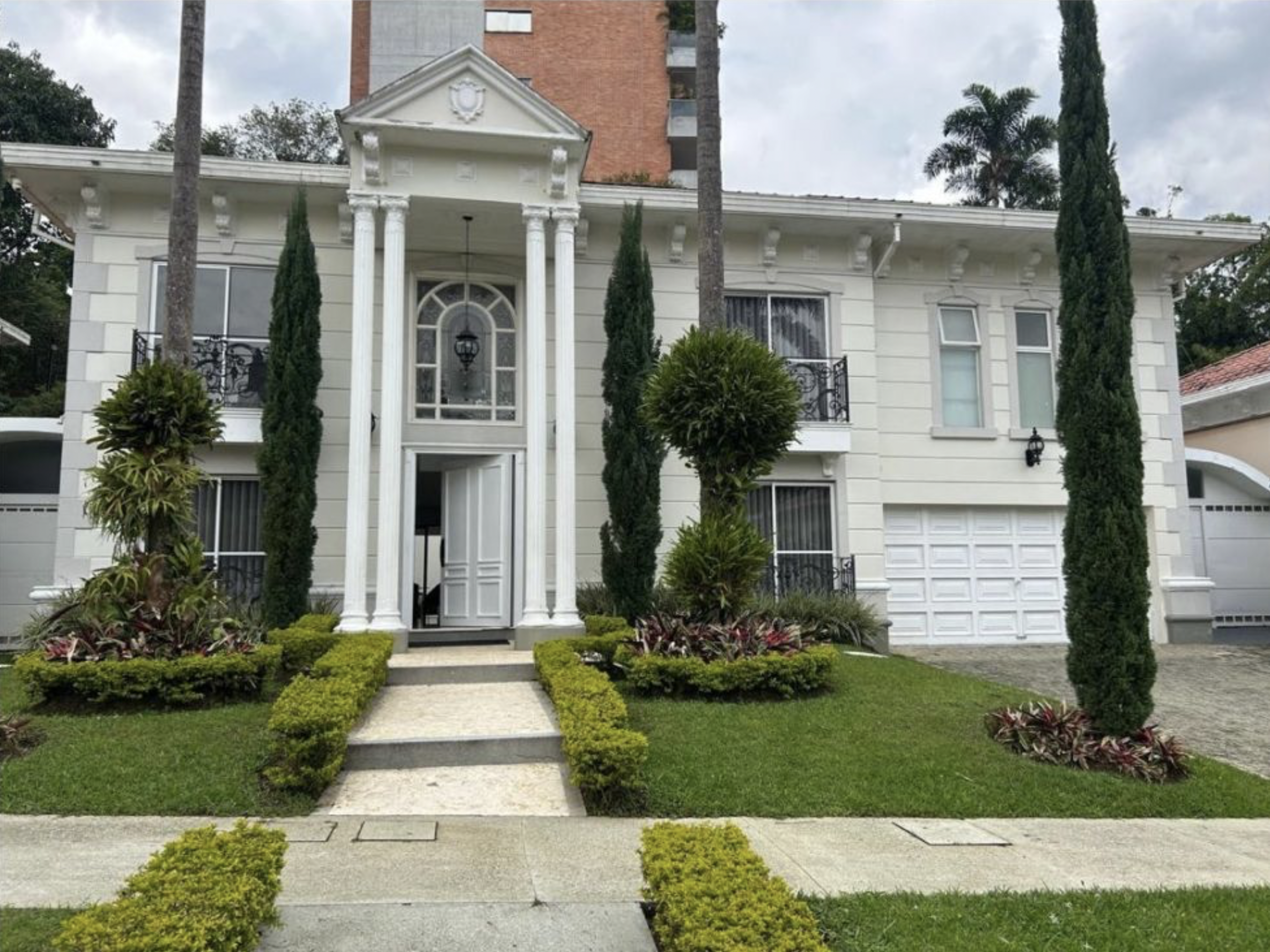 Venta casa Poblado sector san lucas Medellin 