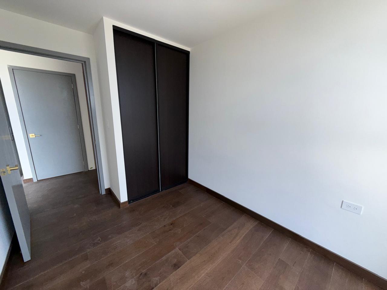Edificio Arath Zona 10 Apartamento en Venta  - Miniatura 8