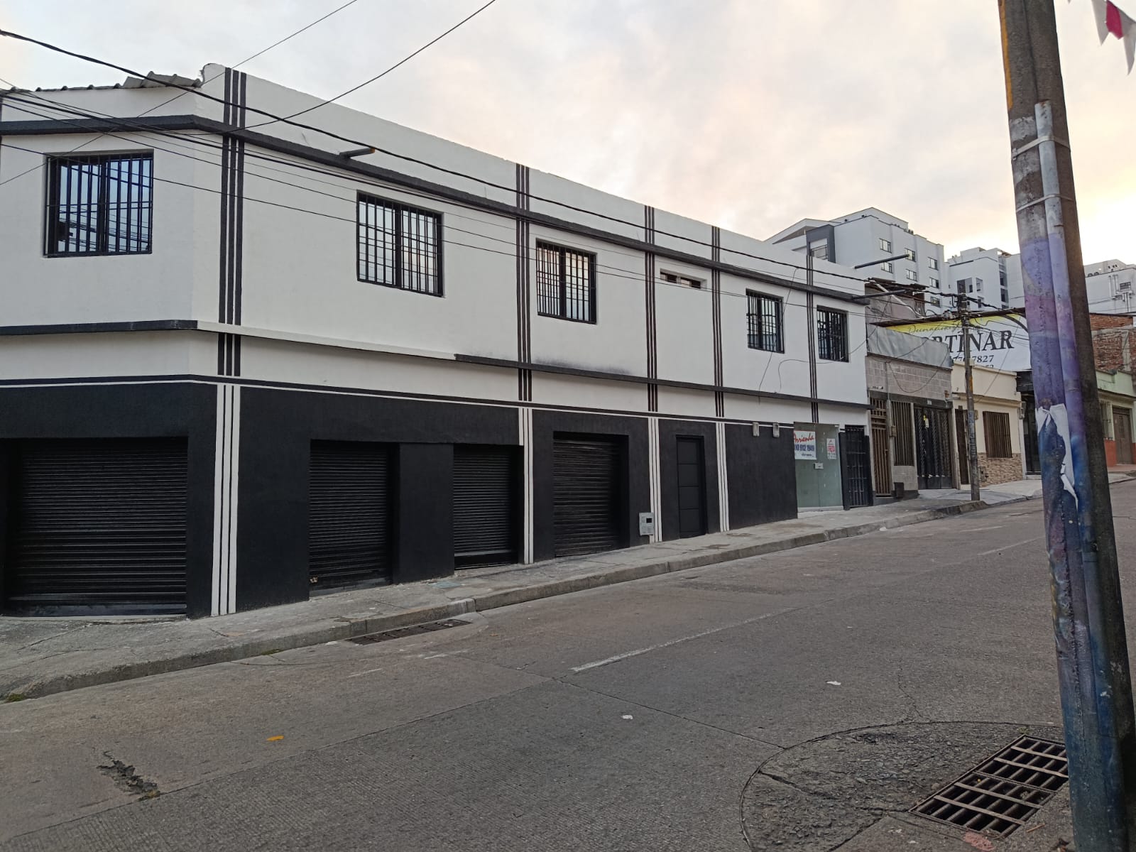 LOCAL EN ARRIENDO/ CENTRO DE PEREIRA (KR 10)