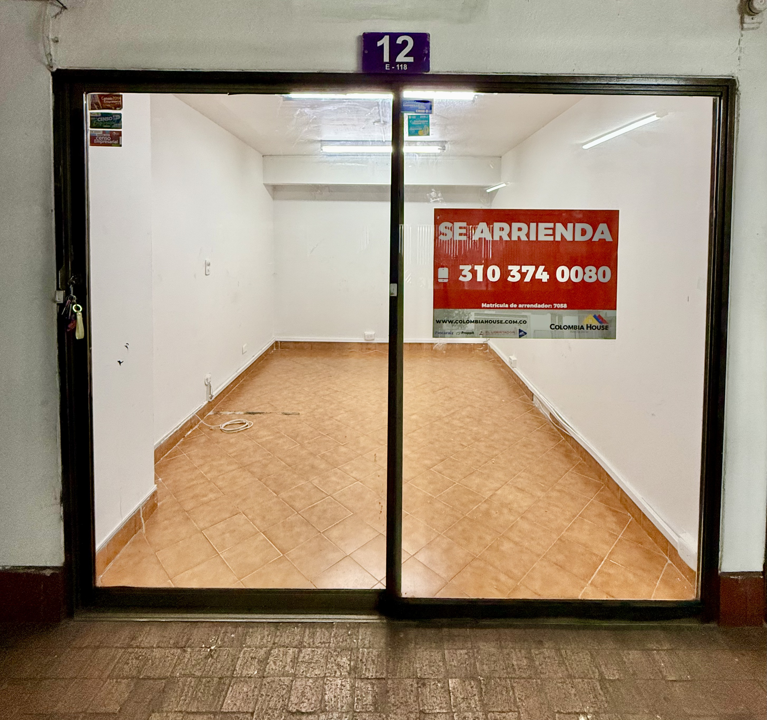 EN RENTA LOCAL CENTRO COMERCIAL FIDUCENTRO