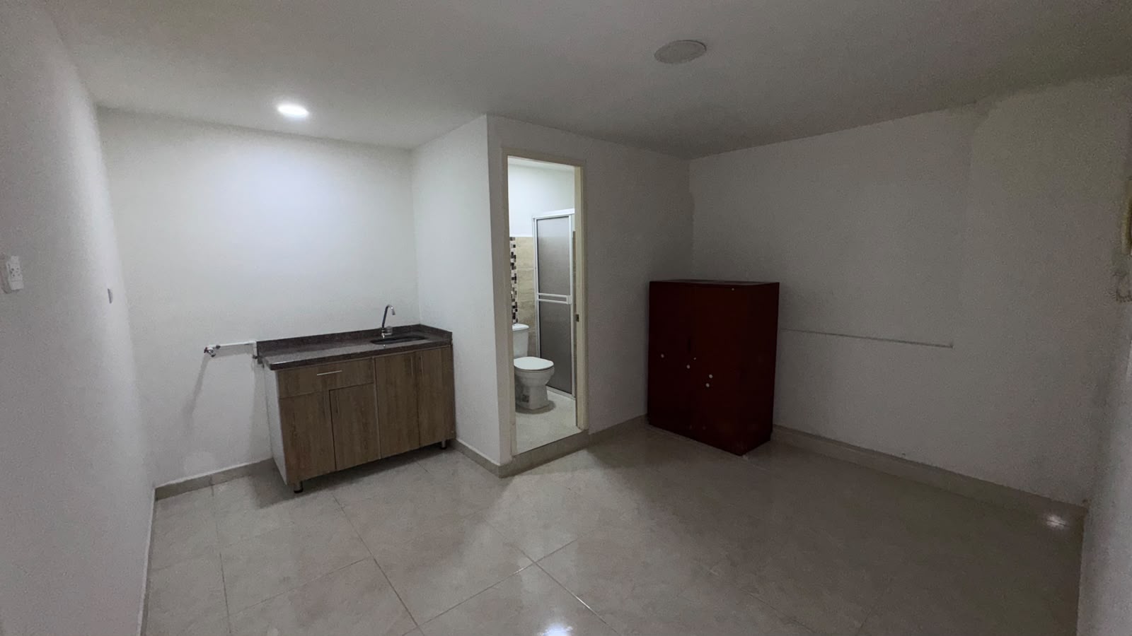 APARTAESTUDIO EN RENTA EL LAGO PEREIRA -ZONA CENTRO