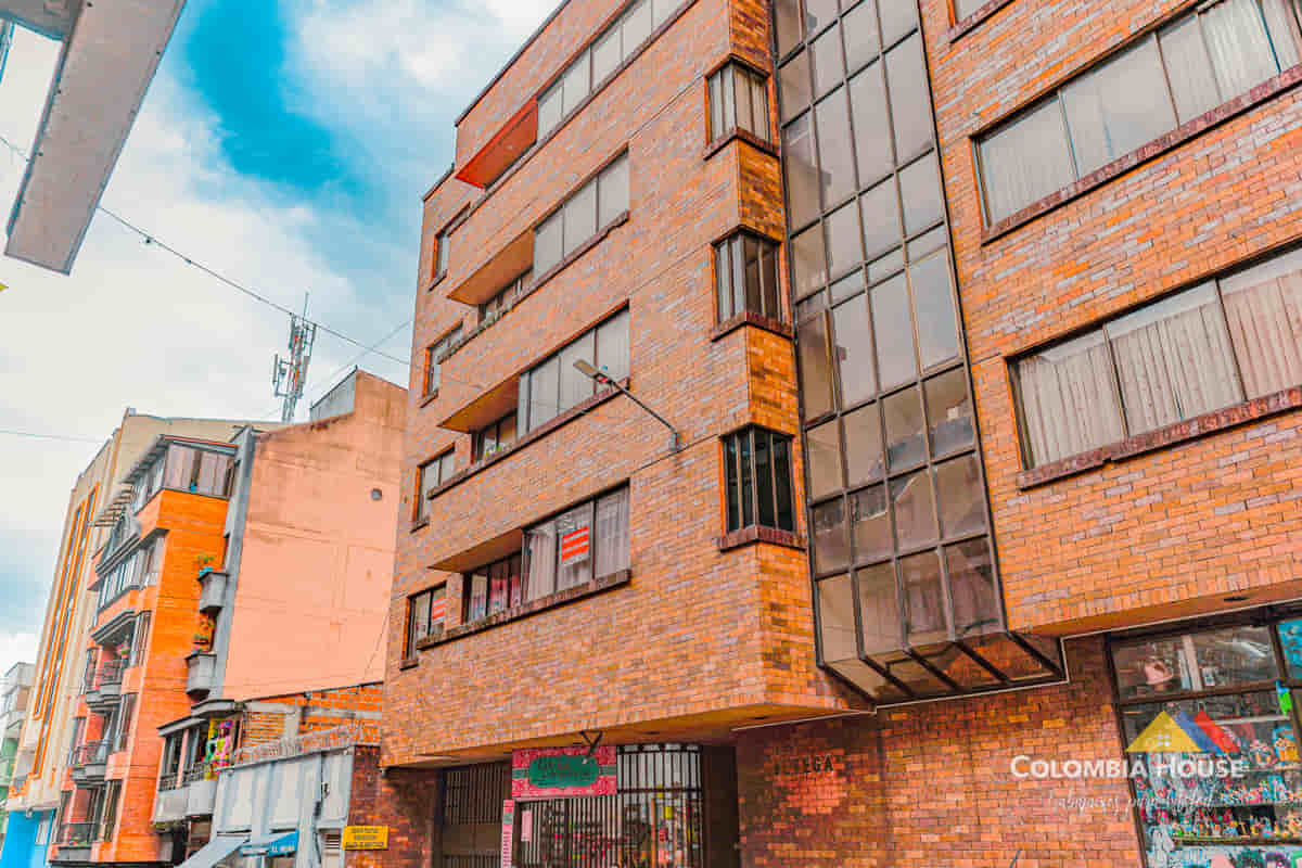 APARTAMENTO EN VENTA  SEGUNDO PISO CENTRO DE PEREIRA