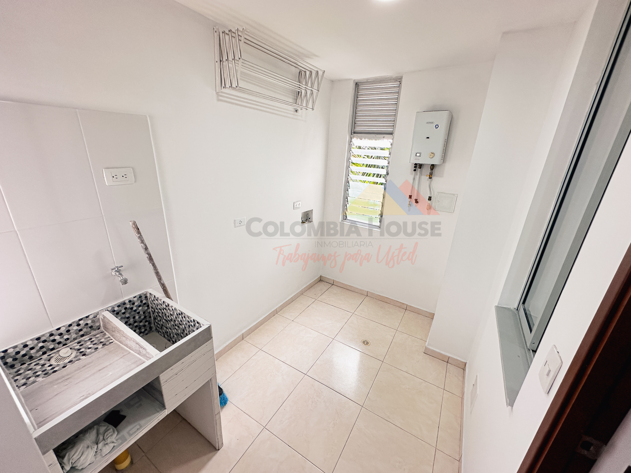 Imagen de APARTAMENTO EN VENTA/RENTA CERCA ALAMOS