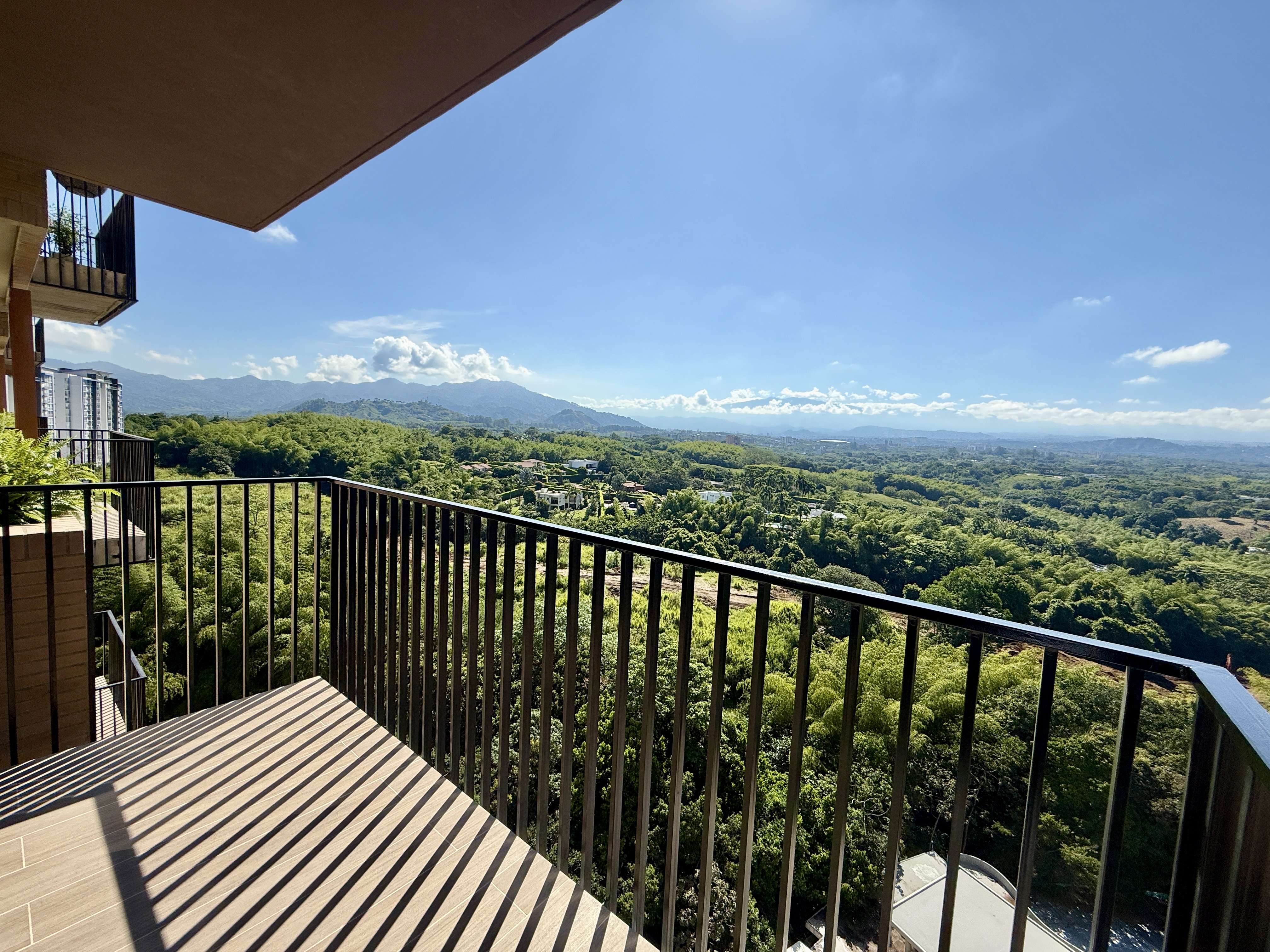 APARTAMENTO EN RENTA  CERRITOS GALICIA.