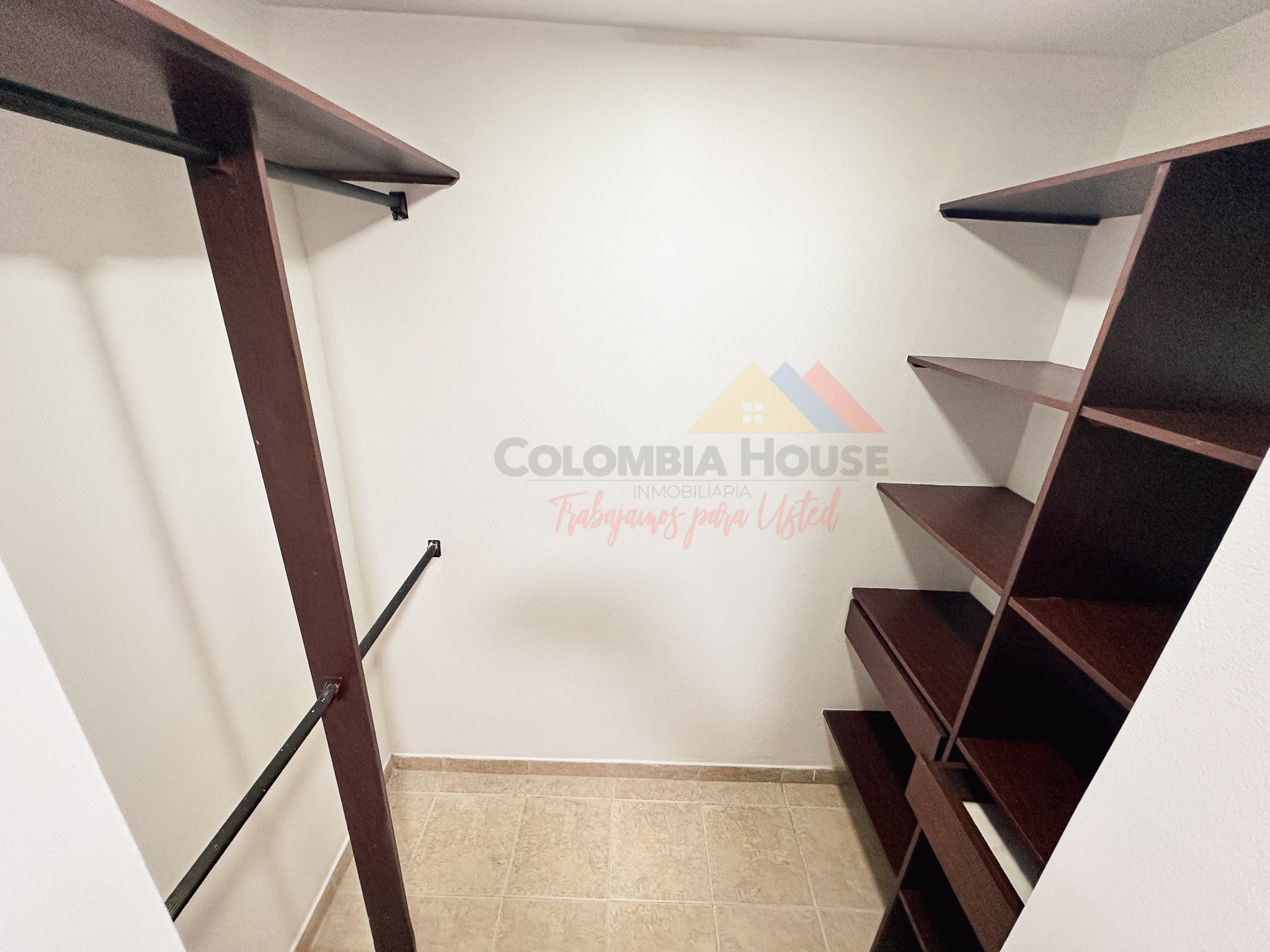 Imagen de APARTAMENTO EN VENTA/RENTA CERCA ALAMOS