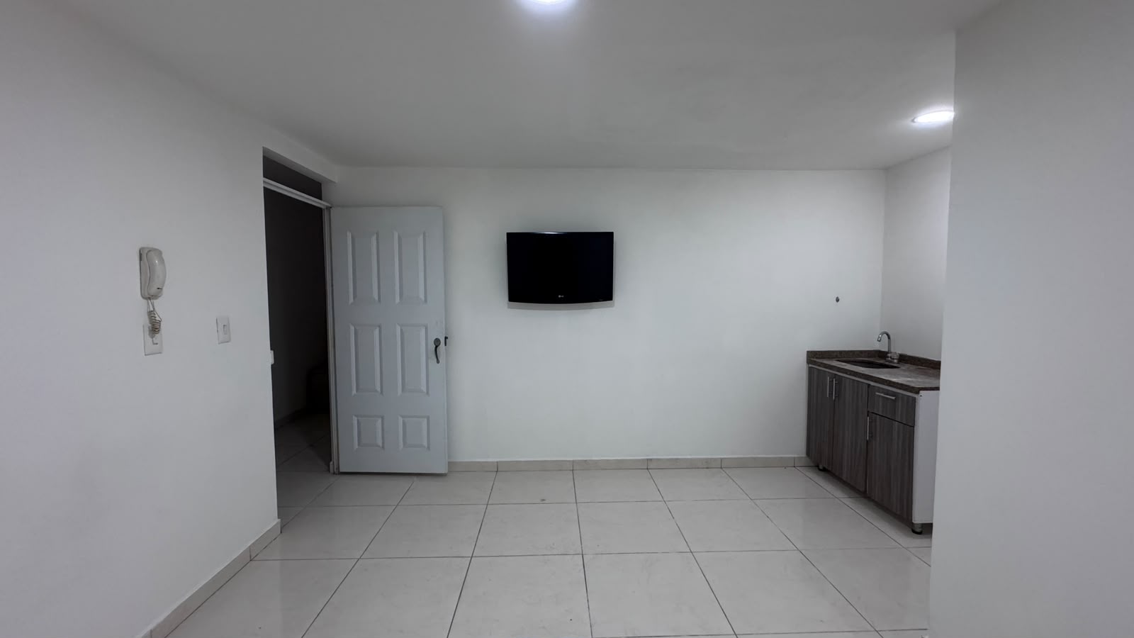 Imagen de APARTAESTUDIO EN RENTA A UNA CUADRA DE LA UNIVERSIDAD DEL ÁREA ANDINA