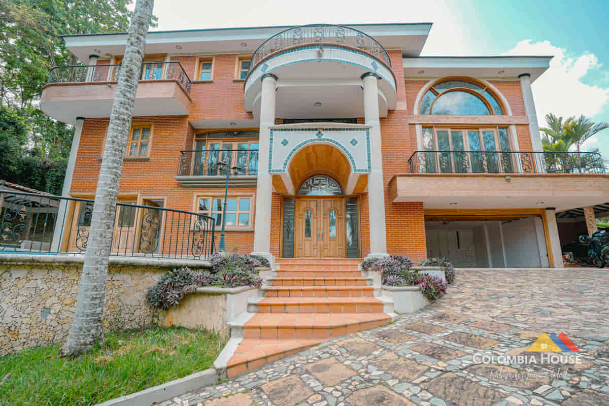 EN RENTA/VENTA CASA, CERRITOS RISARALDA 