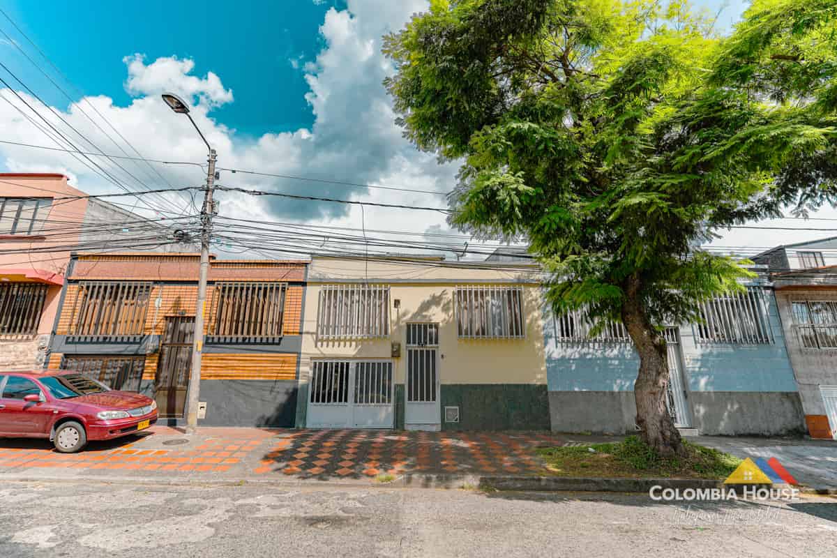 EN RENTA CASA, CENTENARIO PEREIRA 