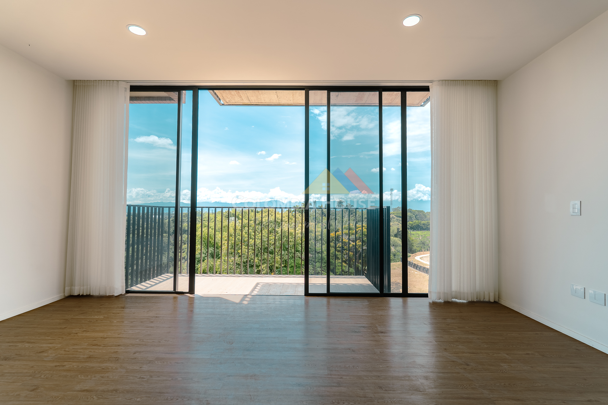 SE RENTA APARTAMENTO DE LUJO EN ASTURIAS CAMPESTRE CERRITOS