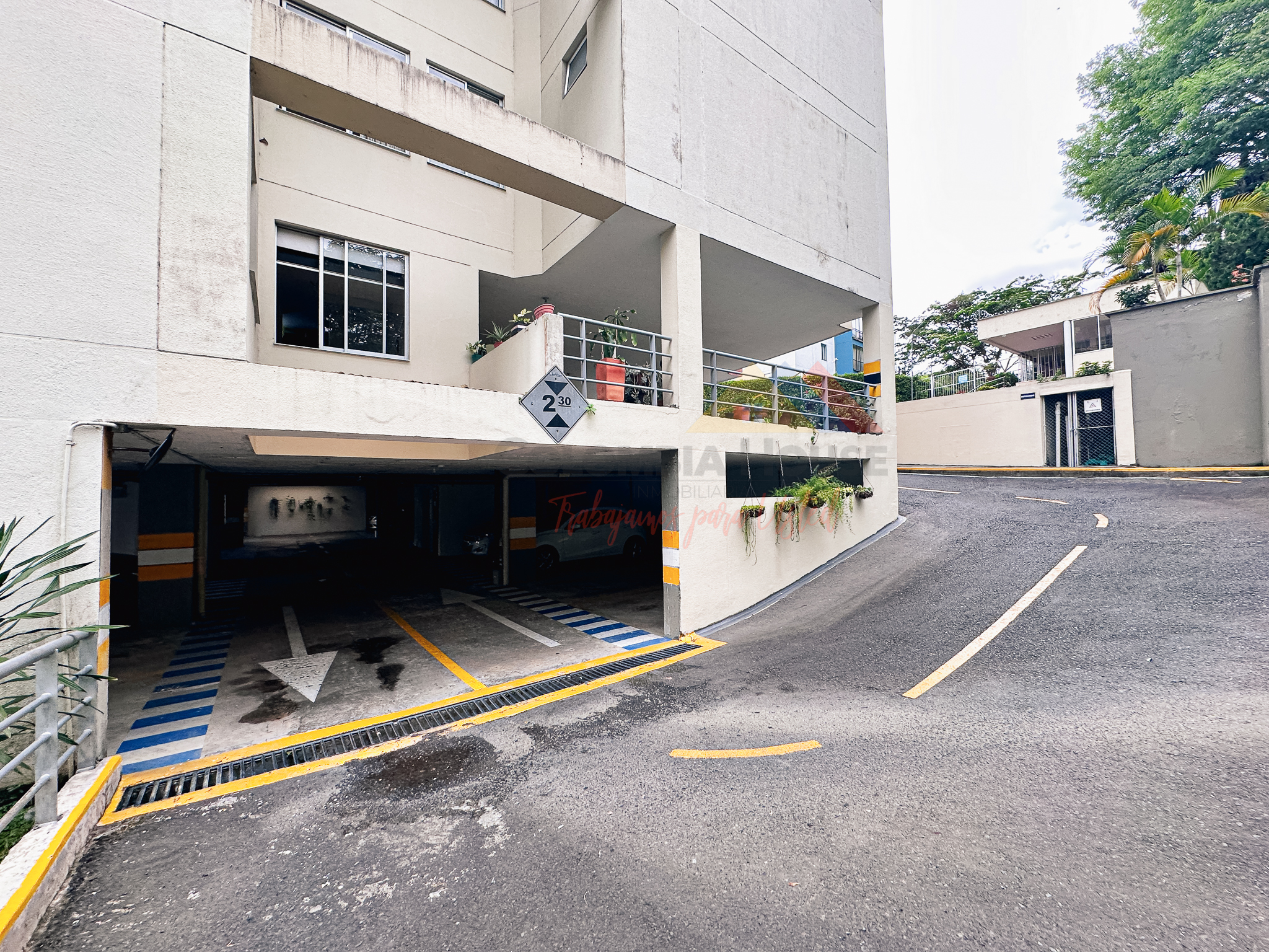 Imagen de APARTAMENTO EN VENTA/RENTA CERCA ALAMOS