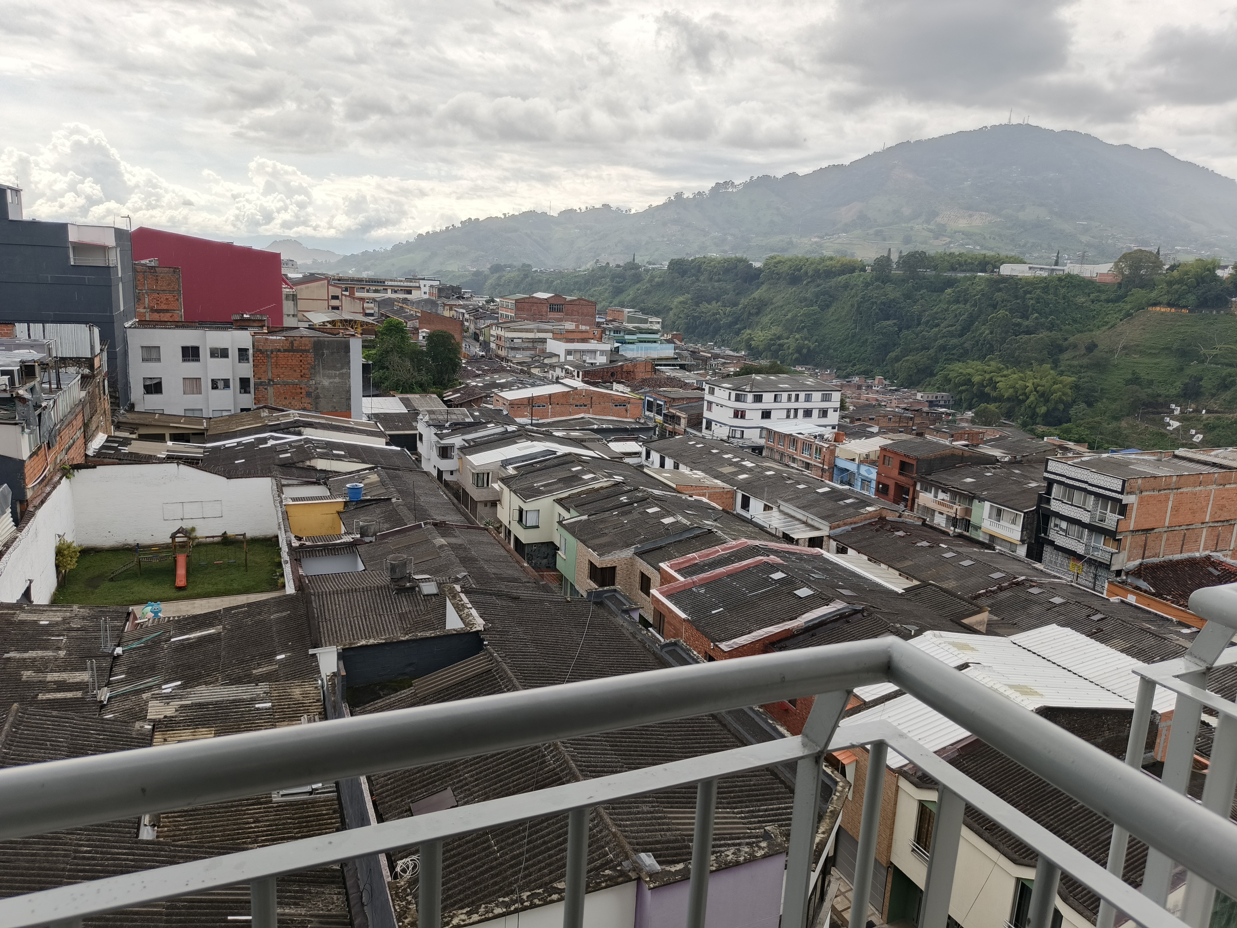 Imagen de EN RENTA APARTA ESTUDIO AMOBLADO, PEREIRA CENTRO TORRE21