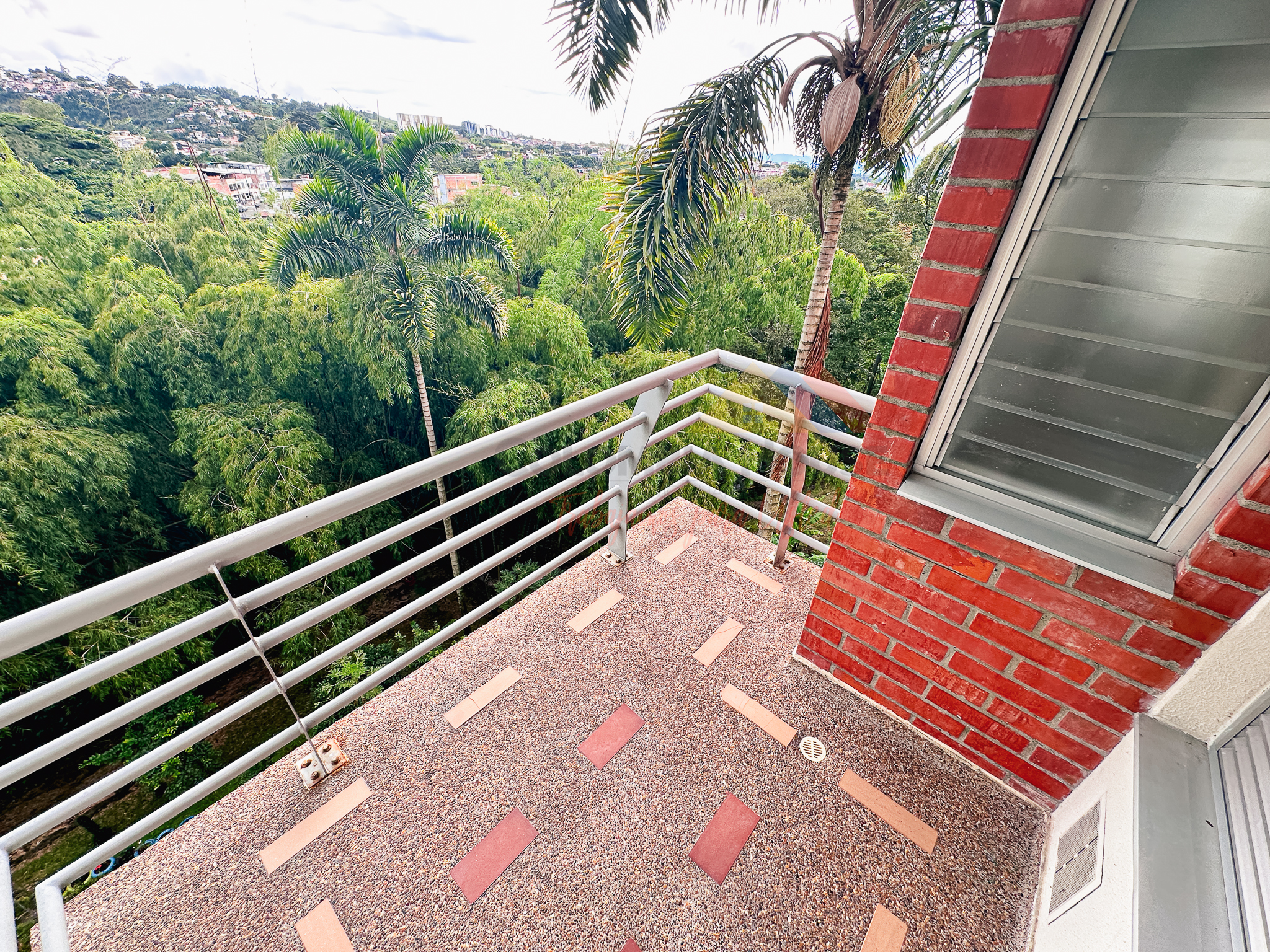 Imagen de APARTAMENTO EN VENTA/RENTA CERCA ALAMOS