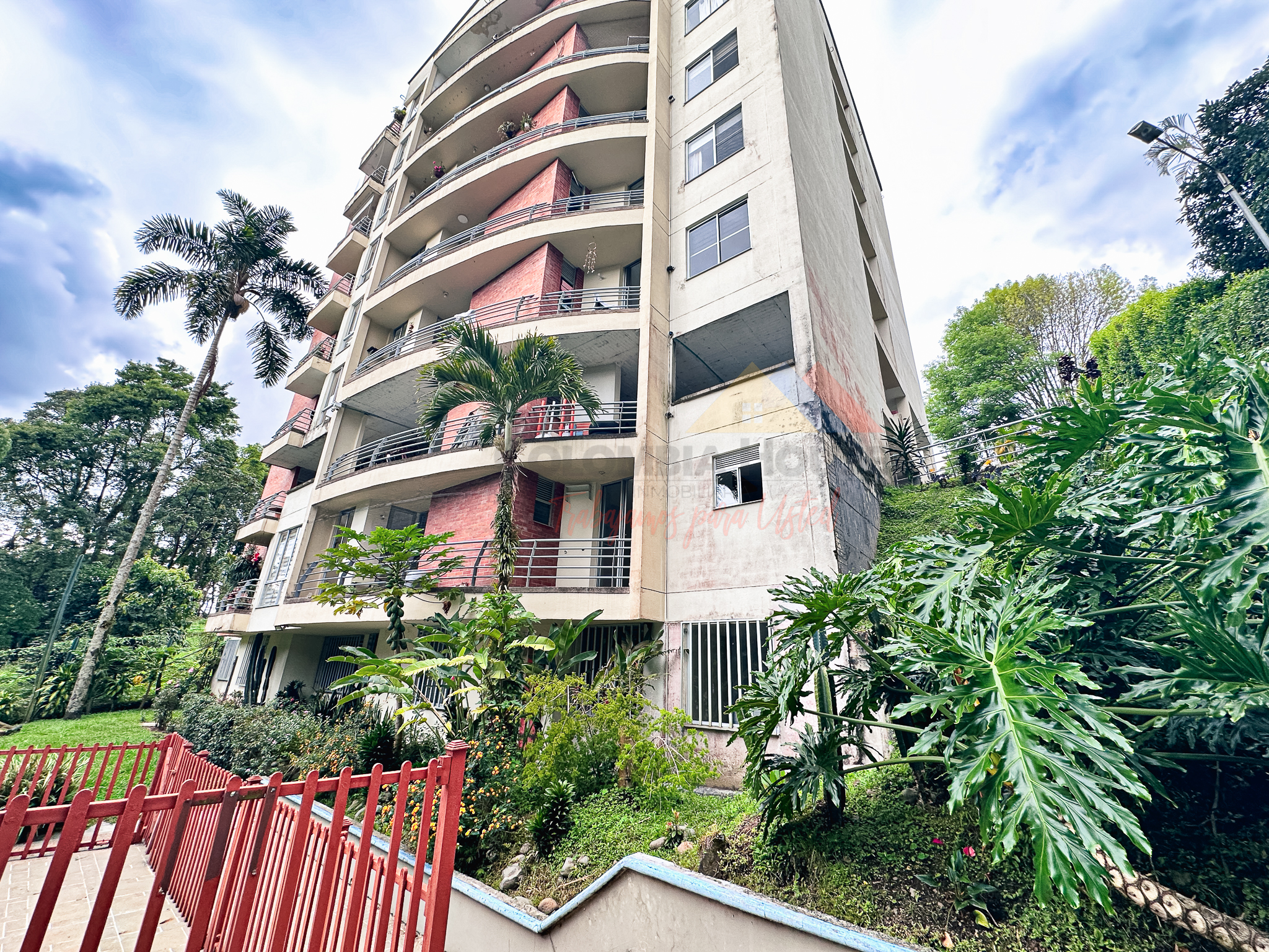 Imagen de APARTAMENTO EN VENTA/RENTA CERCA ALAMOS
