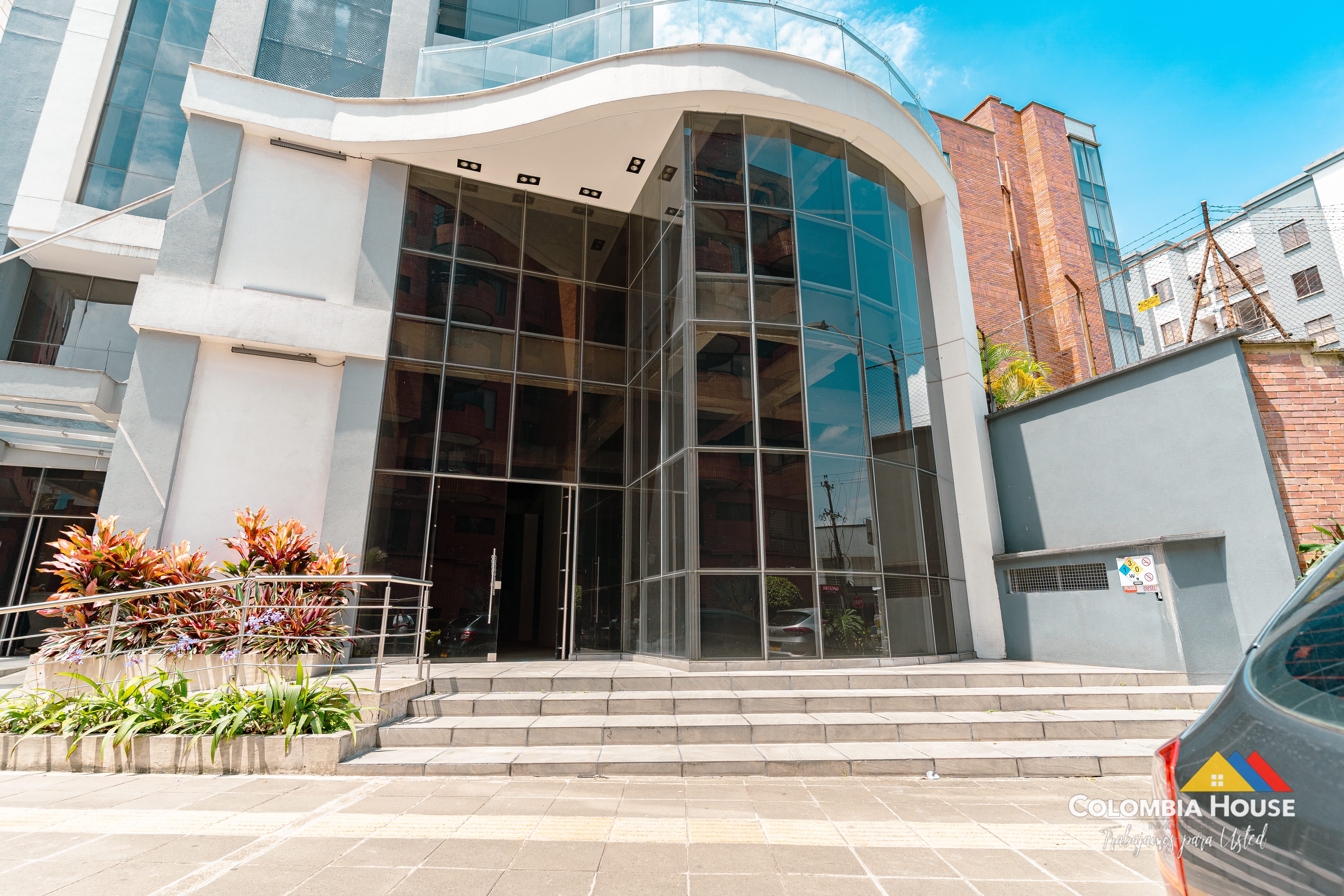 EN RENTA LOCAL COMERCIAL, LOS ALPES CIRCUNVALAR PEREIRA RISARALDA