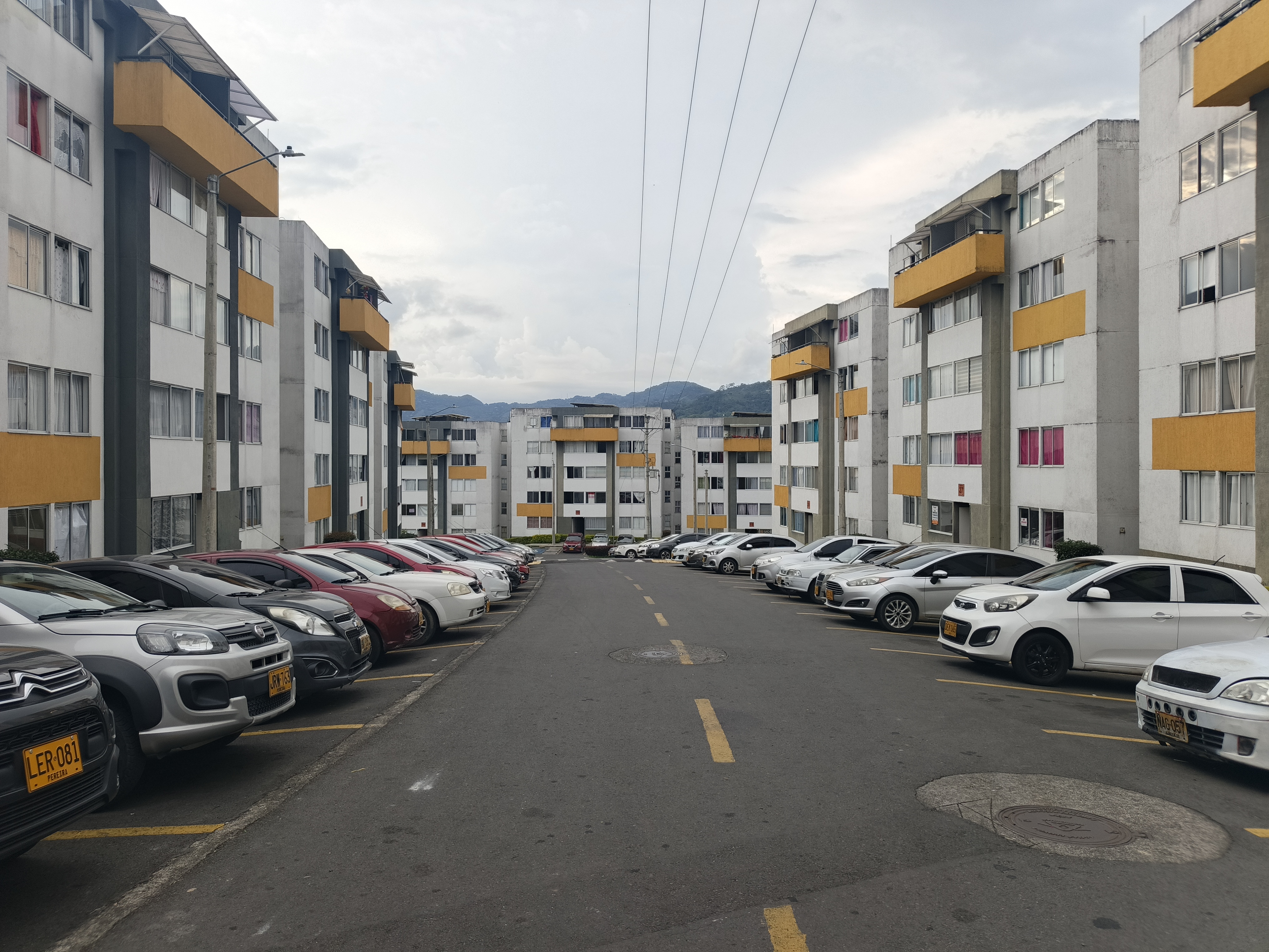 SE RENTA APARTAMENTO  EN PISO 4 BARRIO PIAMONTE DOSQUEBRADAS