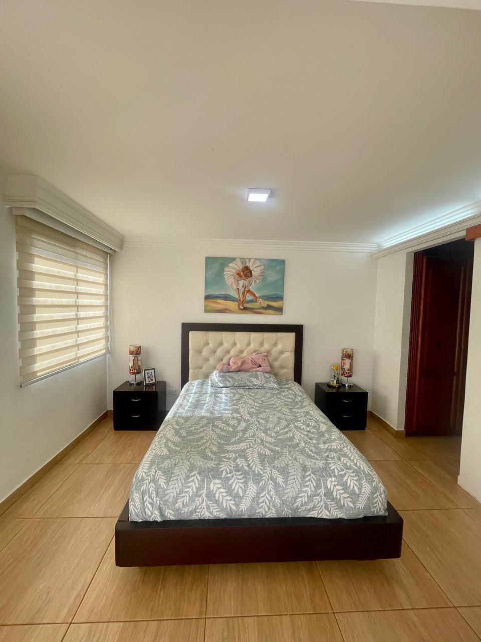 Imagen de En Venta Hemosa y Amplia Casa Av Sur- Pereira