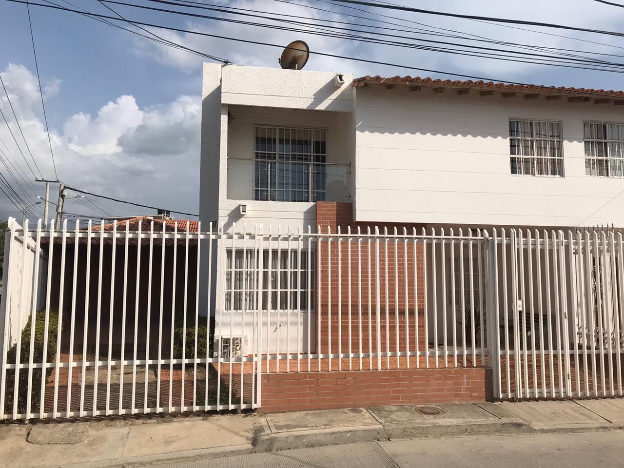 CASA EN VENTA SANTA MARTA 