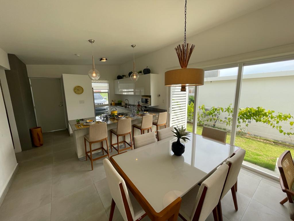 VENDO CASAS DE PLAYA EN PUNTA BARCO - VILLA MAMEY