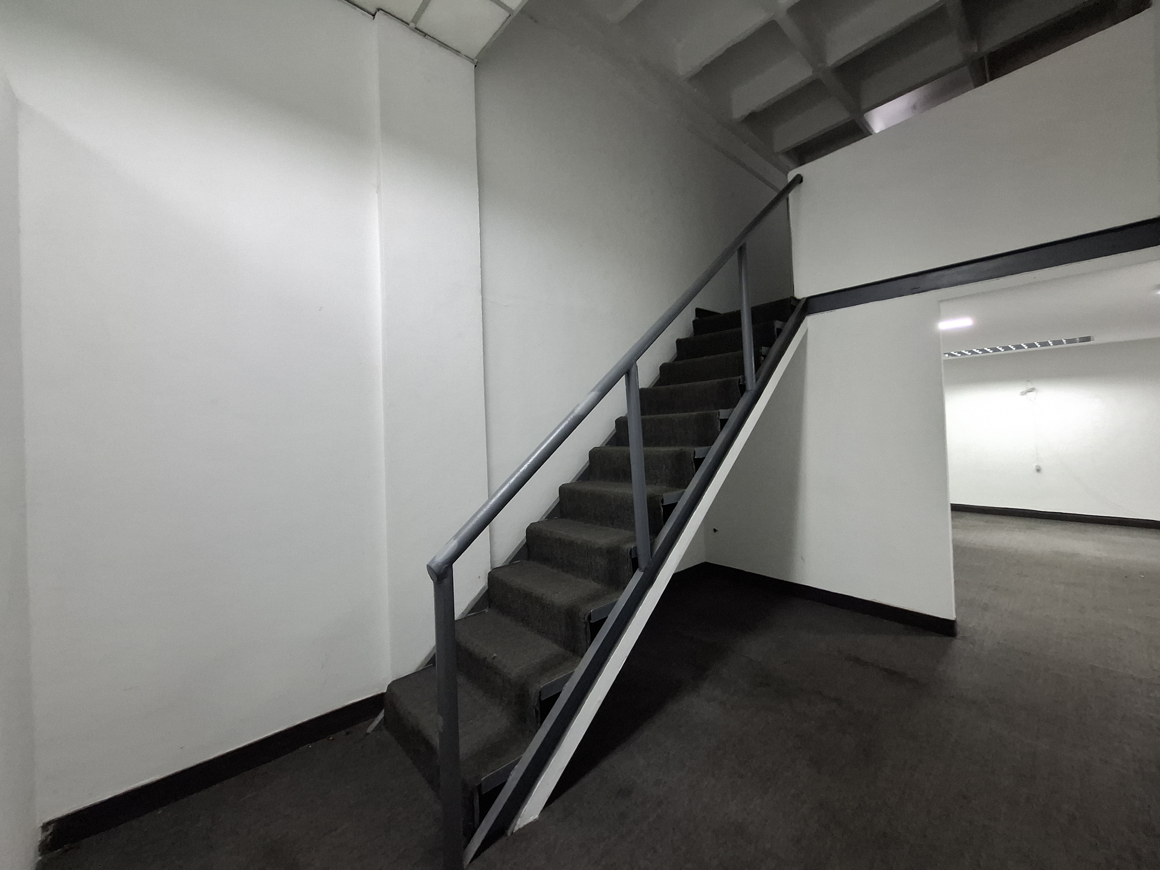 Local en Venta C.C. Camoruco Av. Bolivar Norte Valencia LA-8582116 - Foto 8