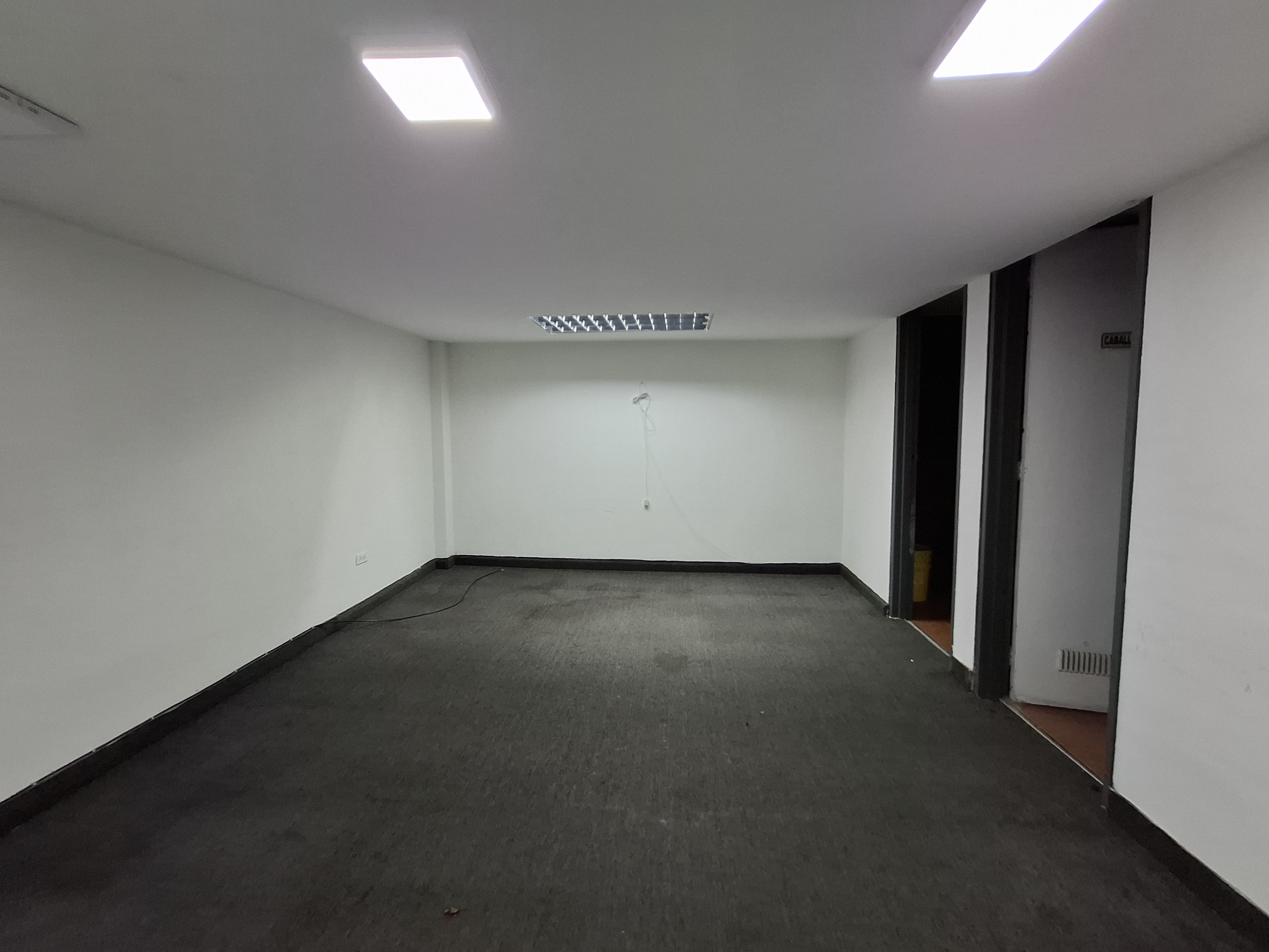 Local en Venta C.C. Camoruco Av. Bolivar Norte Valencia LA-8582116 - Foto 2