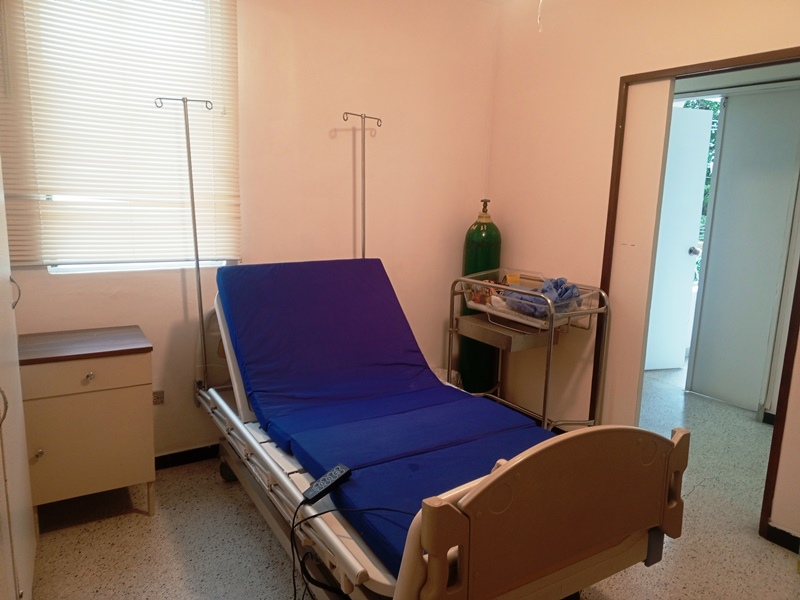 CLINICA EN VENTA EN LA AV BOLIVAR CON QUIROFANO SS-9312670 - Foto 2
