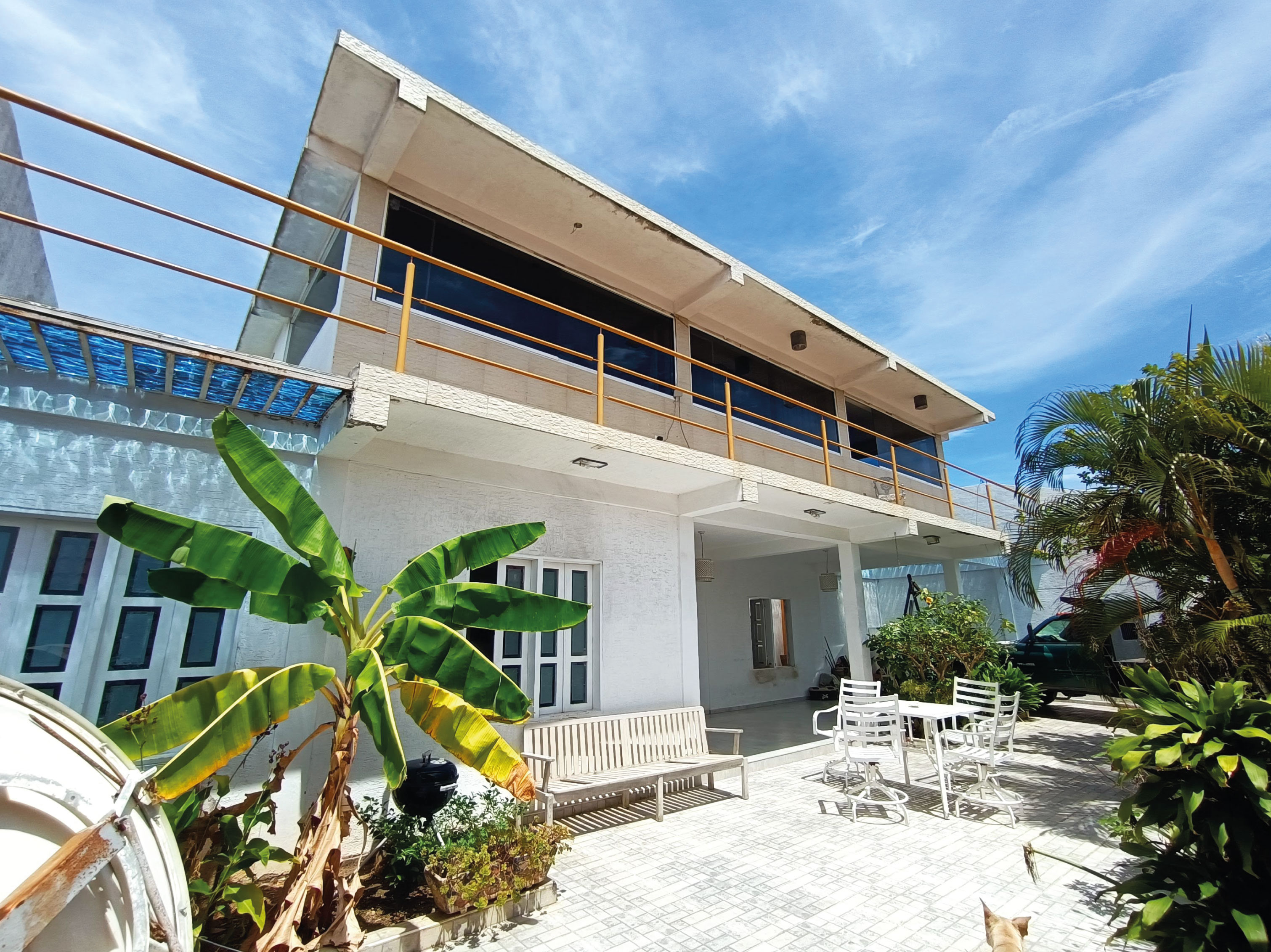 Gallery 0