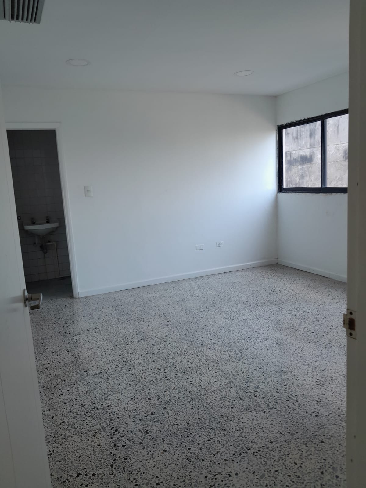 OFICINA EN ARRIENDO, CENTRO - CARTAGENA