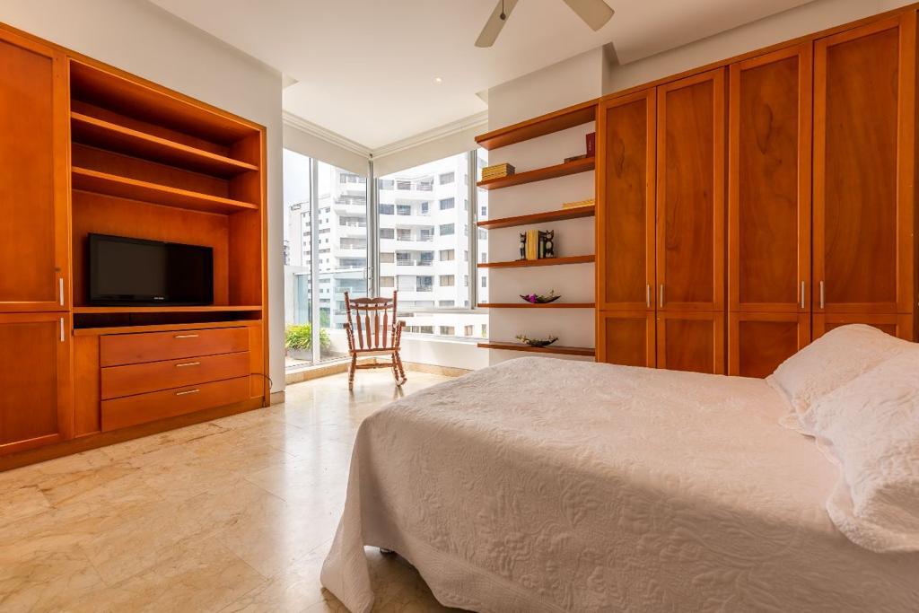 APARTAMENTO EN VENTA, BOCAGRANDE - CARTAGENA