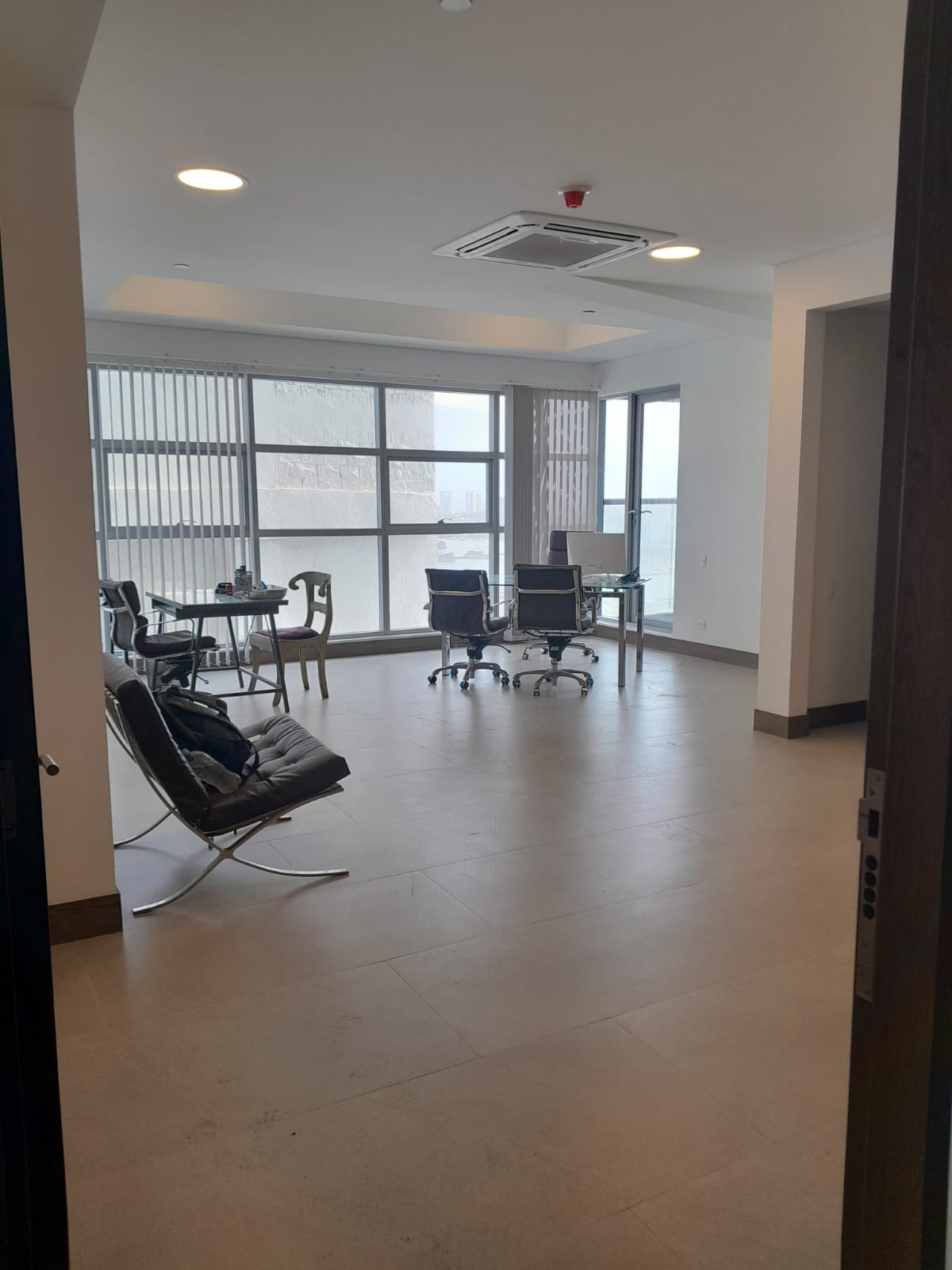 OFICINA EN ARRIENDO, BOCAGRANDE - CARTAGENA