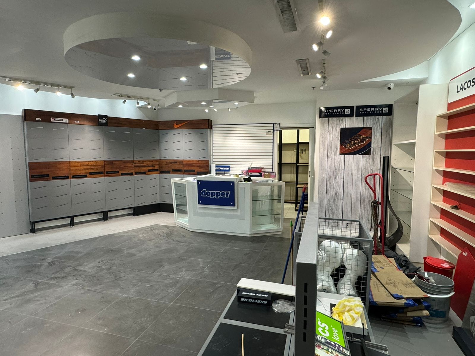 ARRIENDO LOCAL EN CENTRO COMERCIAL SAN FERNANDO