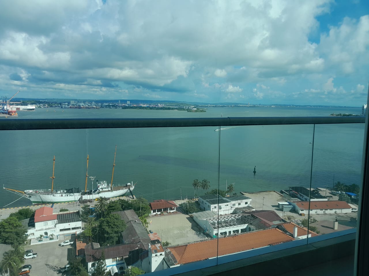 OFICINA EN ARRIENDO BOCAGRANDE – CARTAGENA