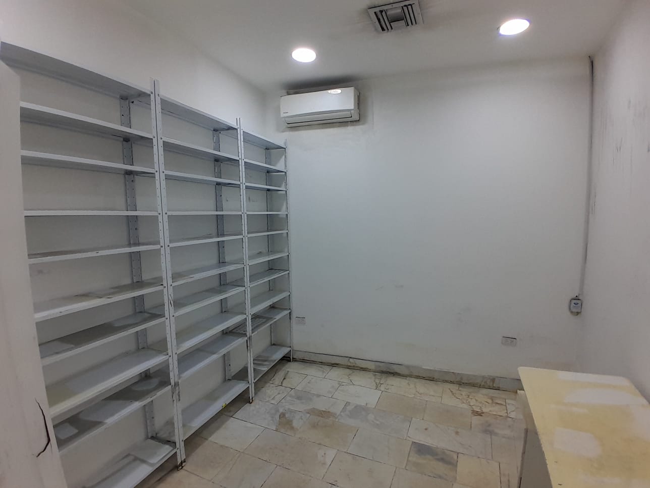 LOCAL EN ARRIENDO BOCAGRANDE - CARTAGENA