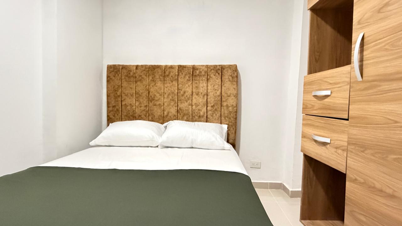 CASA EN VENTA CANAPOTE- 4 APARTAMENTOS- EXCELENTE INVERSIÓN