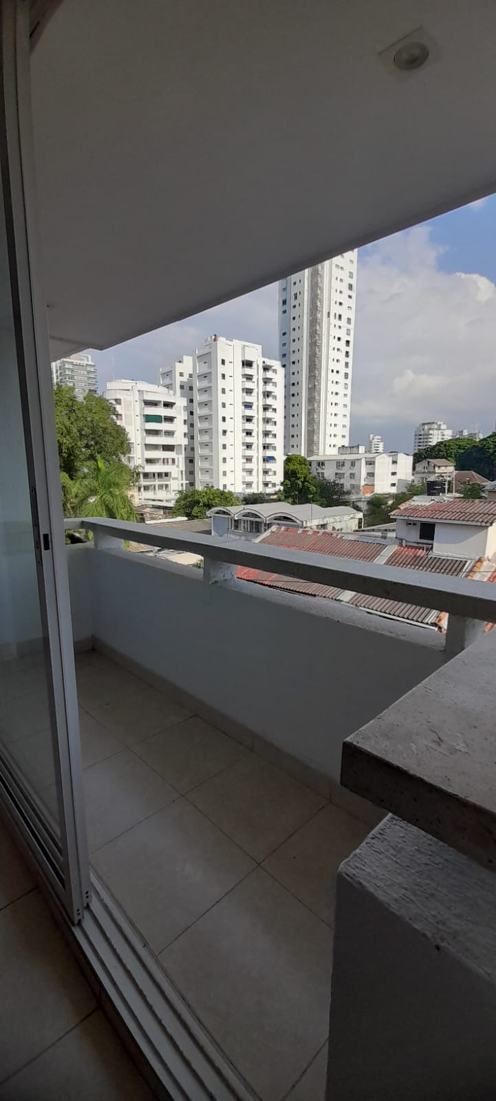 ARRIENDO APARTAMENTO MANGA