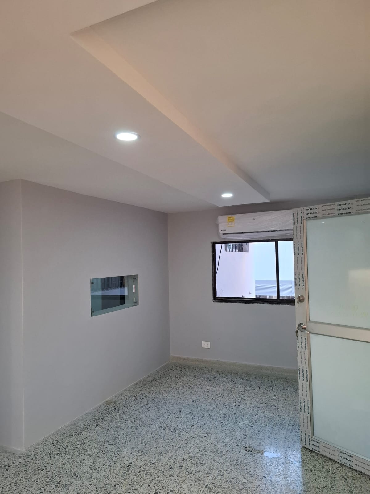 OFICINA EN ARRIENDO BOCAGRANDE - CARTAGENA