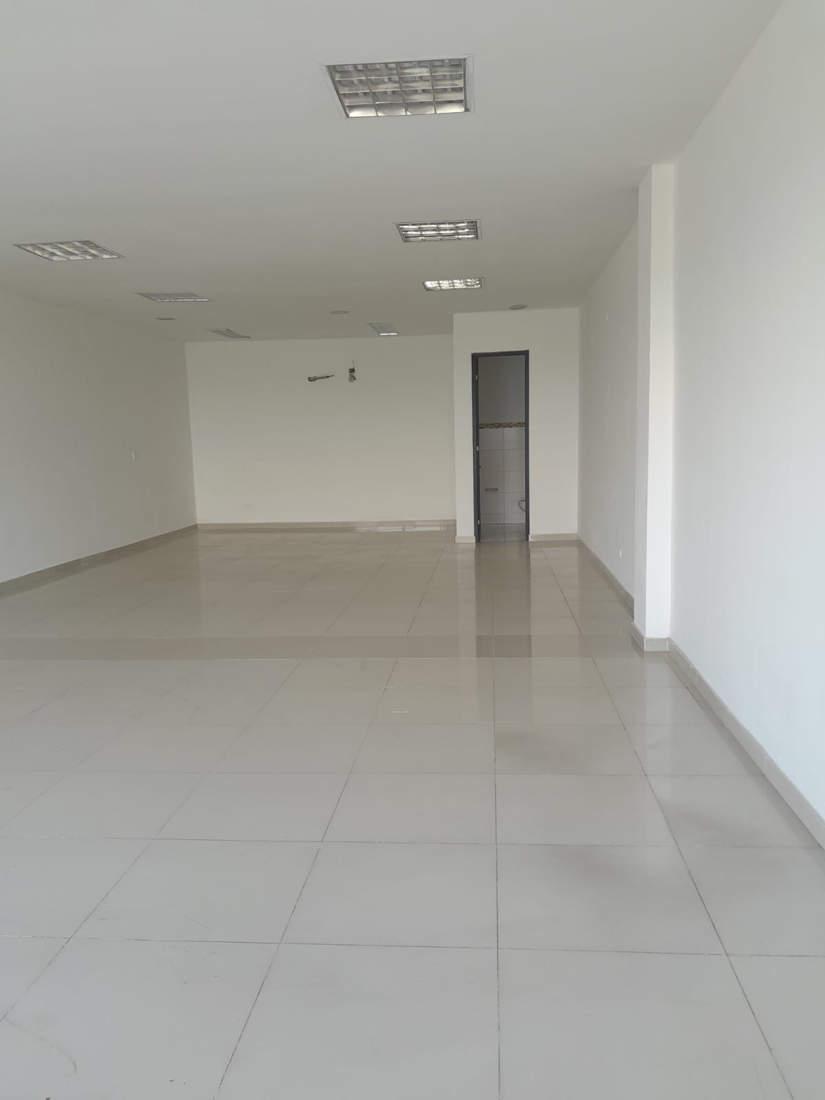 OFICINA  EN ARRIENDO - MAMONAL - CARTAGENA