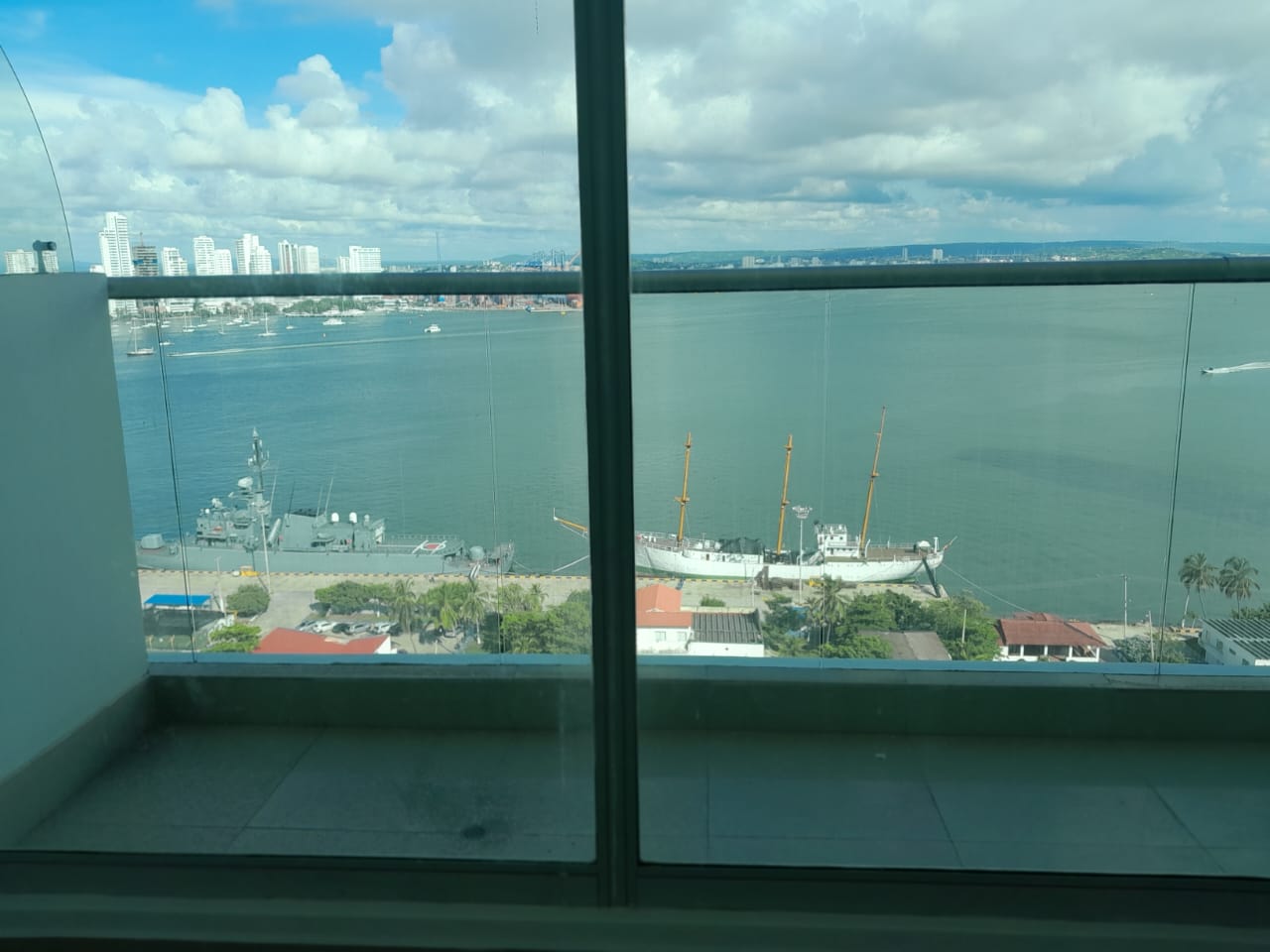 OFICINA EN ARRIENDO BOCAGRANDE – CARTAGENA