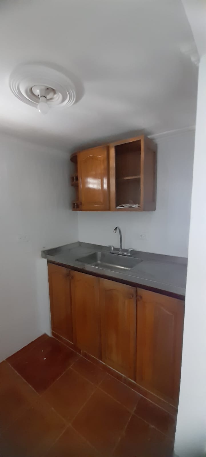 ARRIEDO APARTAMENTO EN PIE DE LA POPA