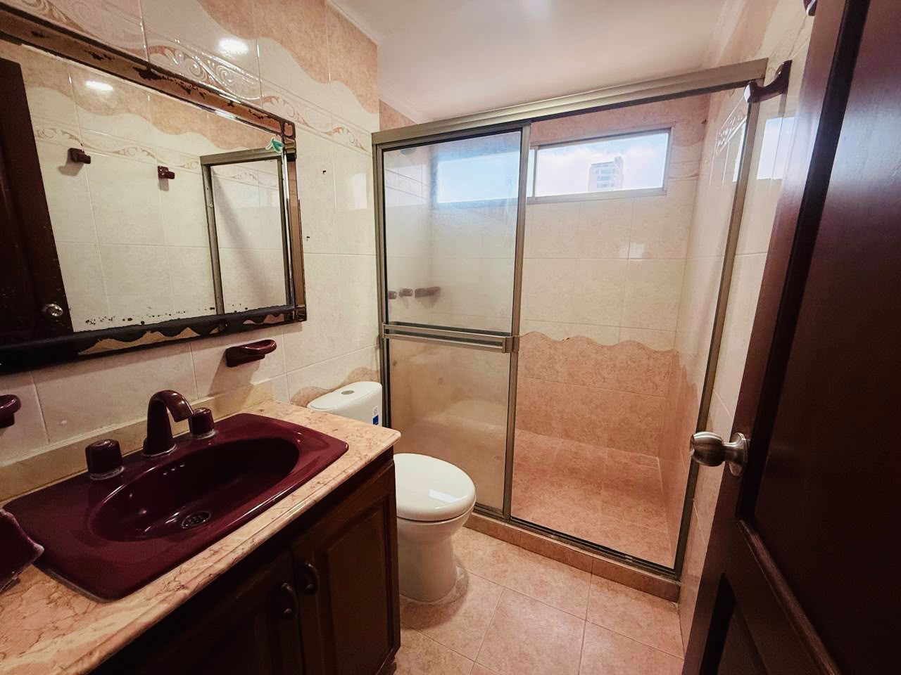 APARTAMENTO EN ARRIENDO EN MANGA-CARTAGENA