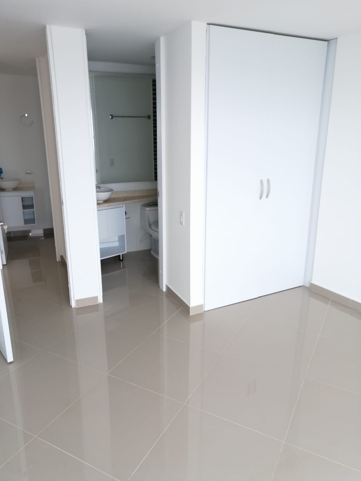 APARTAMENTO EN VENTA CRESPO - CARTAGENA