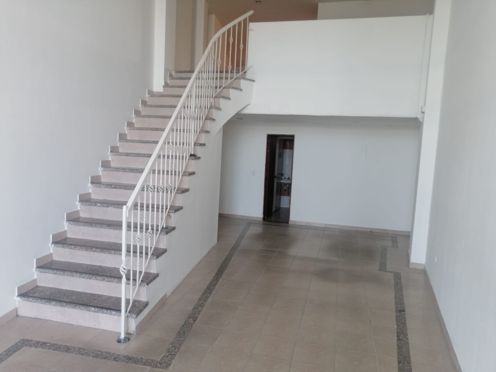 ARRIENDO LOCAL MARBELLA - CARTAGENA