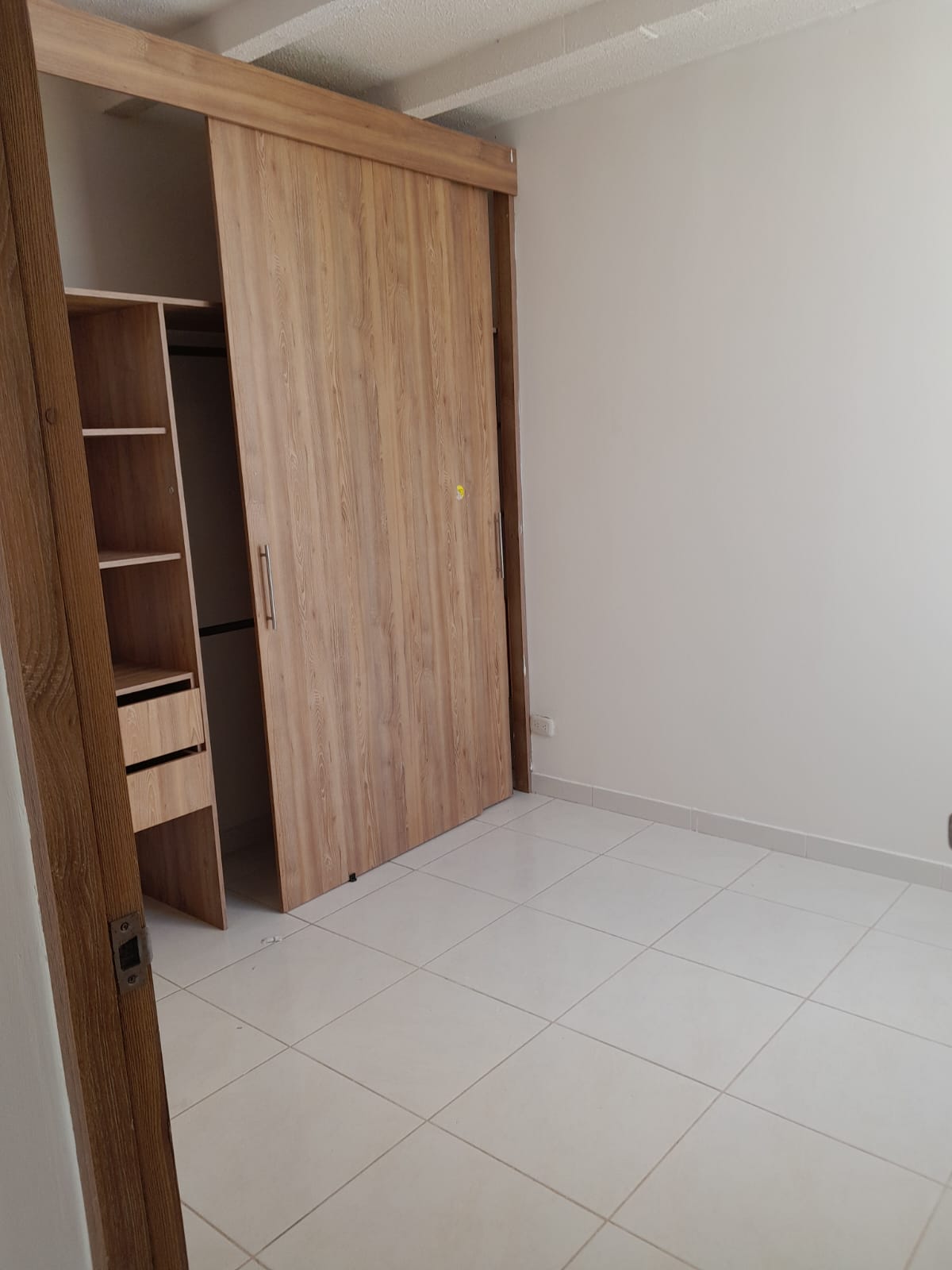 APARTAMENTO EN VENTA, BELLAVISTA - CARTAGENA